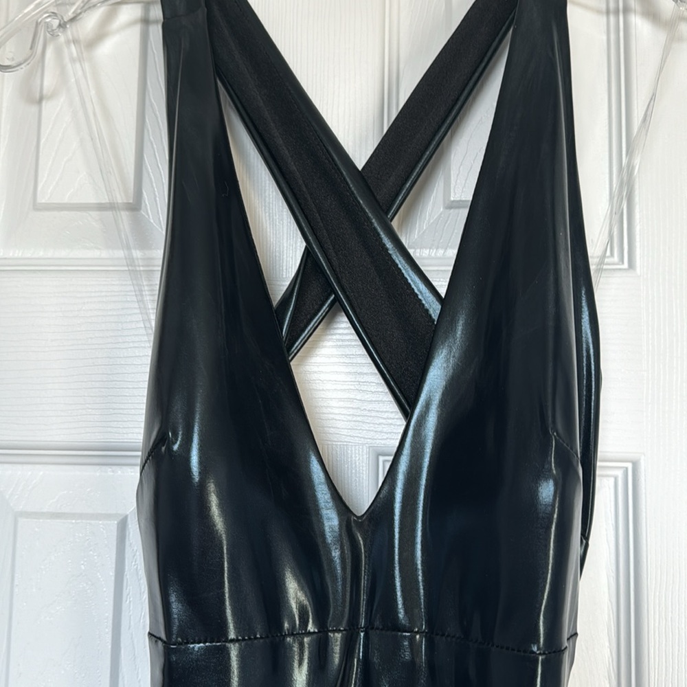 Brand new liquid black gown - Picture 2 of 4